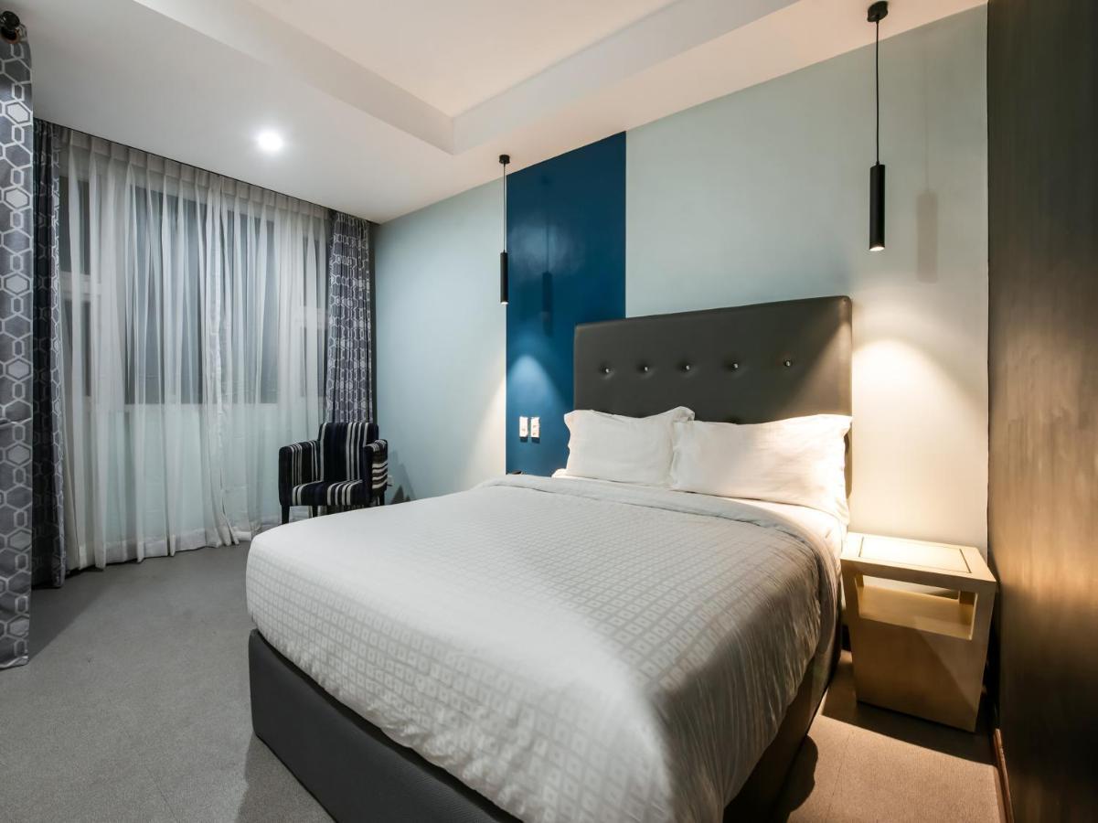 Bay Area Suites Manila Exteriör bild