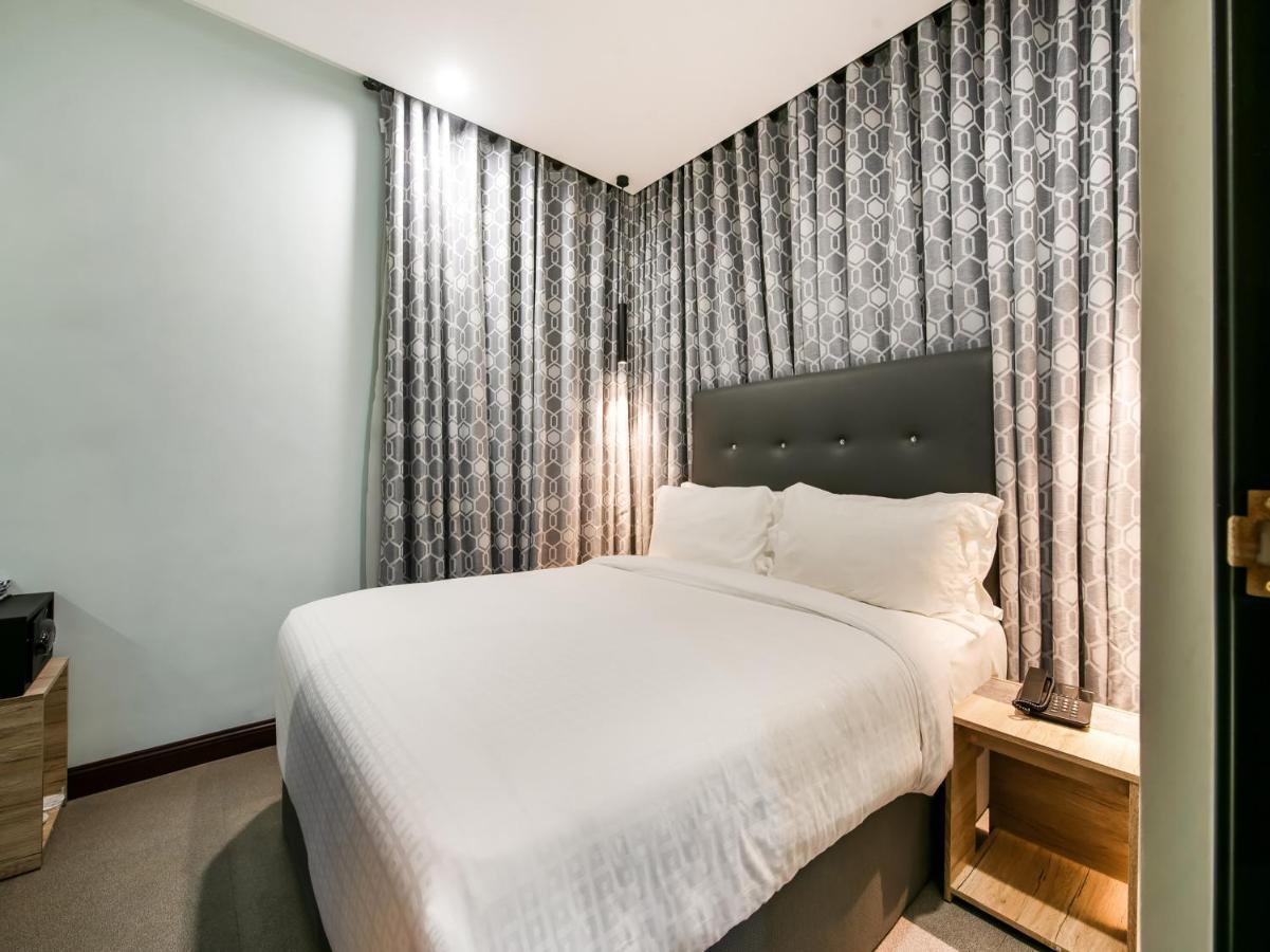 Bay Area Suites Manila Exteriör bild