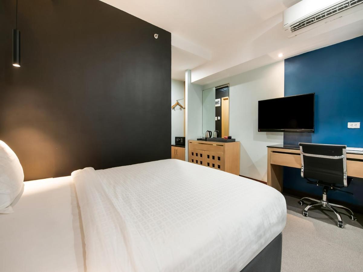 Bay Area Suites Manila Exteriör bild