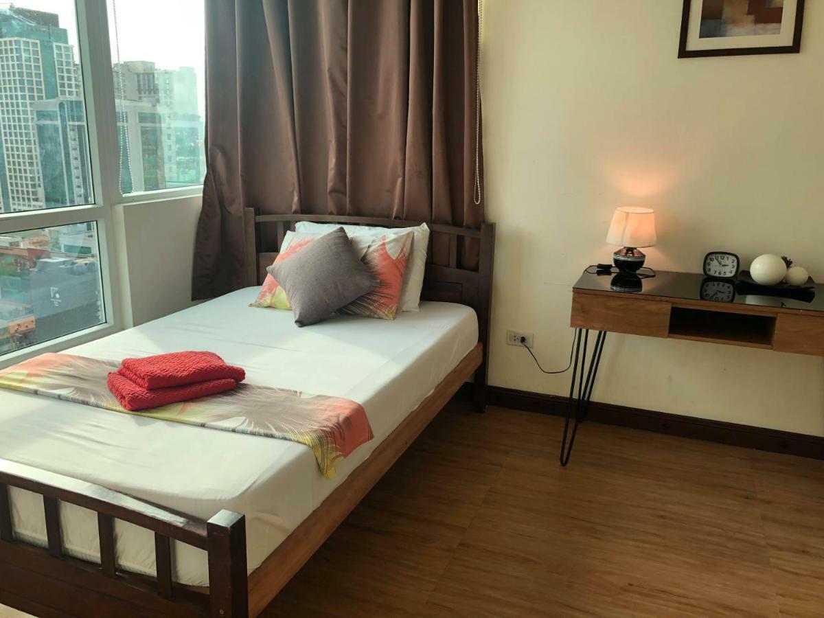 Bay Area Suites Manila Exteriör bild